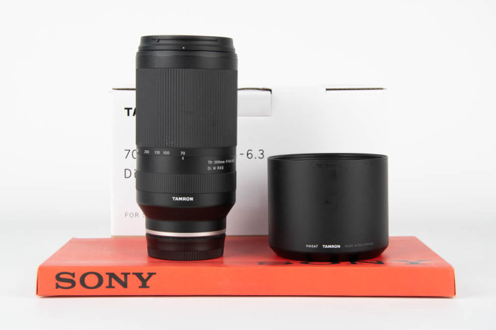 Tamron 70-300mm f4.5-6.3 Di III RXD Sony E main product photo