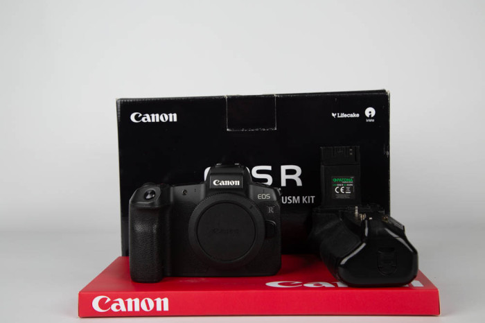 Canon EOS R + Battery Grip Patona main product photo