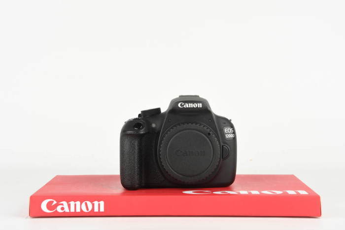 Canon 1200D main product photo