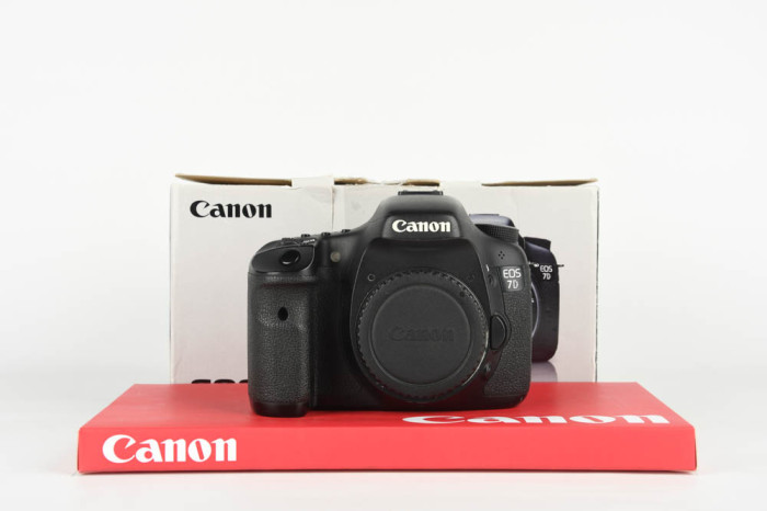 Canon 7D main product photo