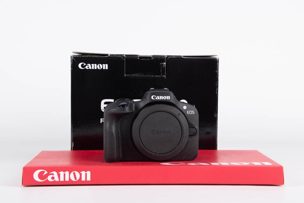 Canon EOS R100