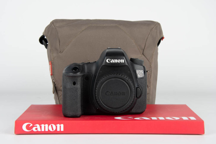 Canon 6D + borsa main product photo