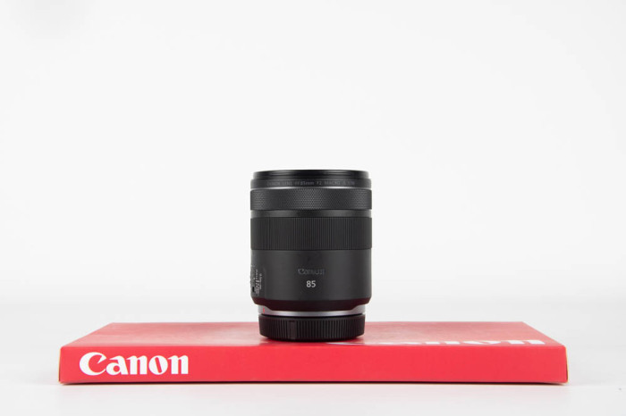 Canon RF 85mm F2 Macro IS STM main product photo