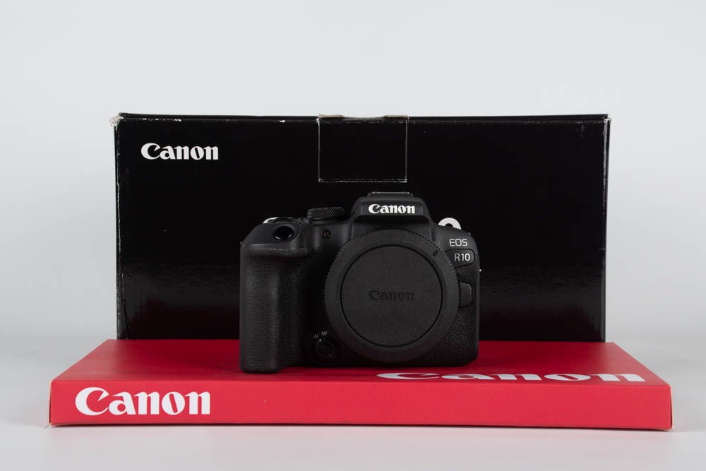 Canon EOS R10