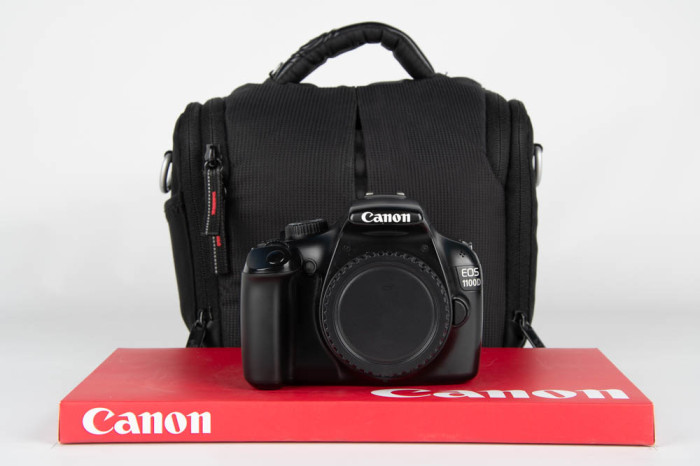 Canon 1100D + borsa main product photo
