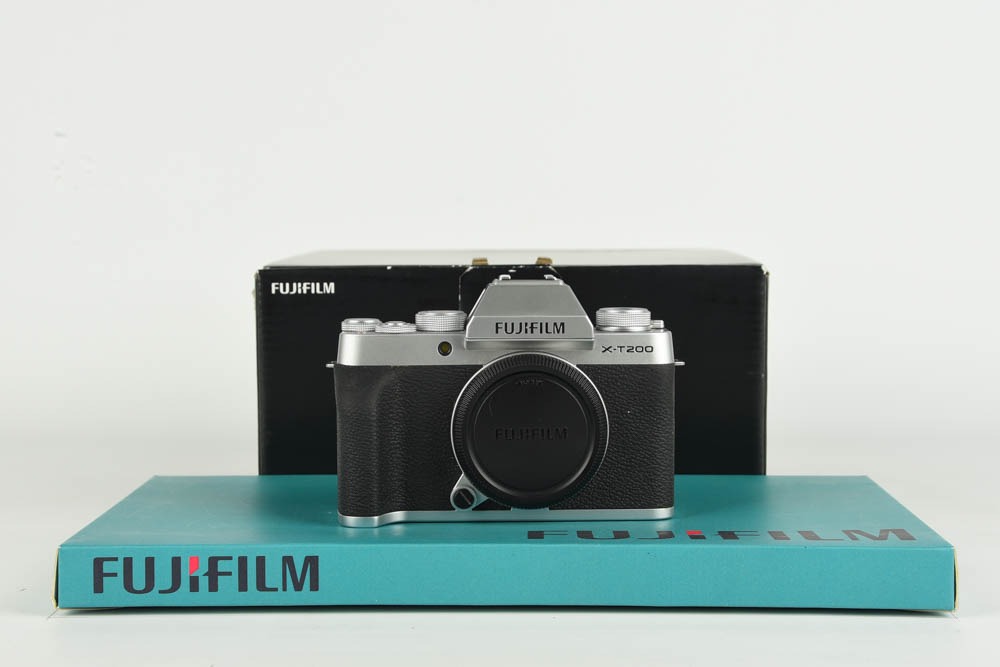 Fujifilm X-T200