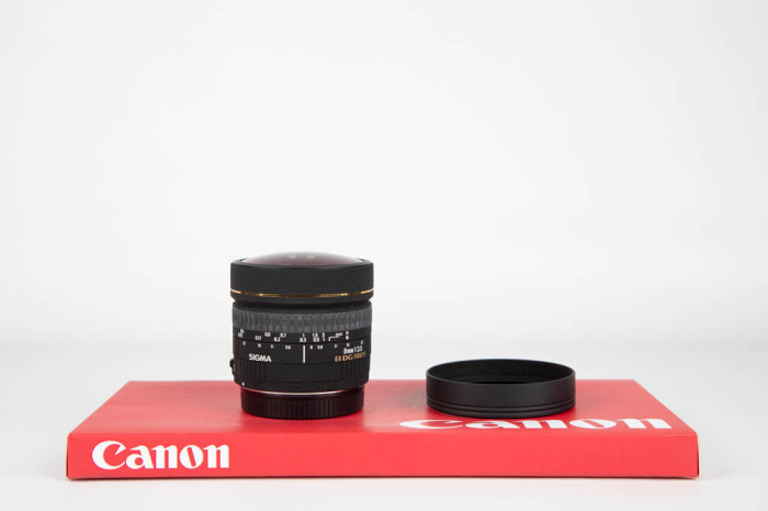 Sigma 8mm f3.5 EX DG FISHEYE Canon main product photo