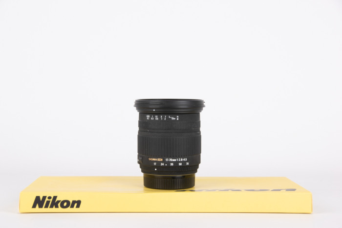 Sigma 17-70mm f 2.8-4.5 DC Macro Nikon main product photo