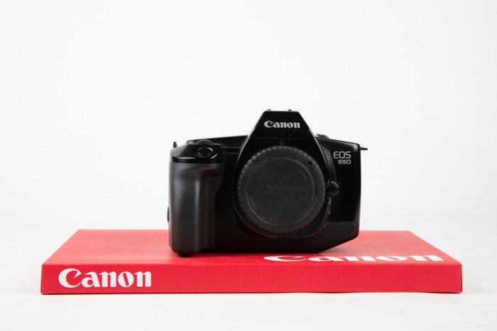 Canon EOS 650 main product photo