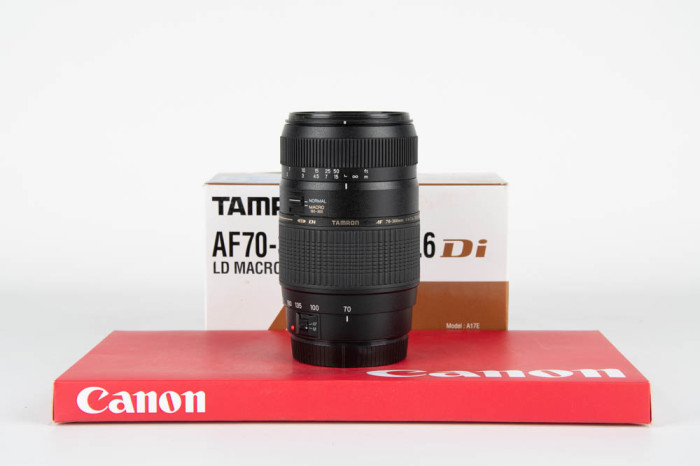 Tamron 70-300mm f4-5.6 Di LD AF Macro Canon main product photo