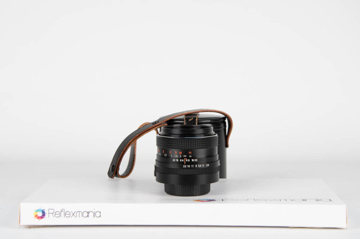 Carl Zeiss Jena Flektogon 35mm f2.4 attacco M42 + custodia in pelle main product photo