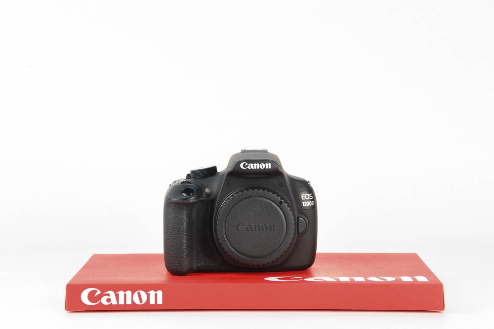 Canon 1200D Nera