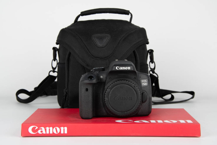 Canon 750D + borsa main product photo