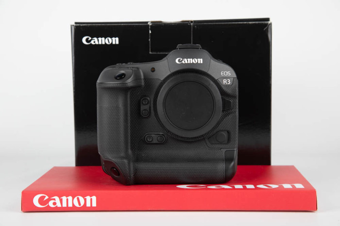 Canon EOS R3 main product photo