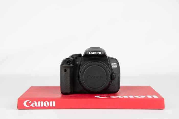 Canon 650D main product photo