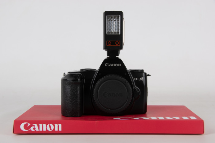 Canon EF-M + mini flash Starblitz 160-slave main product photo