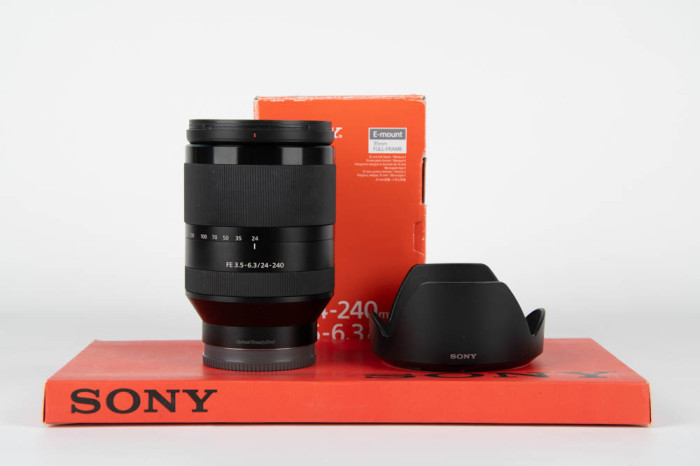Sony 24-240mm F3.5-6.3 OSS FE main product photo