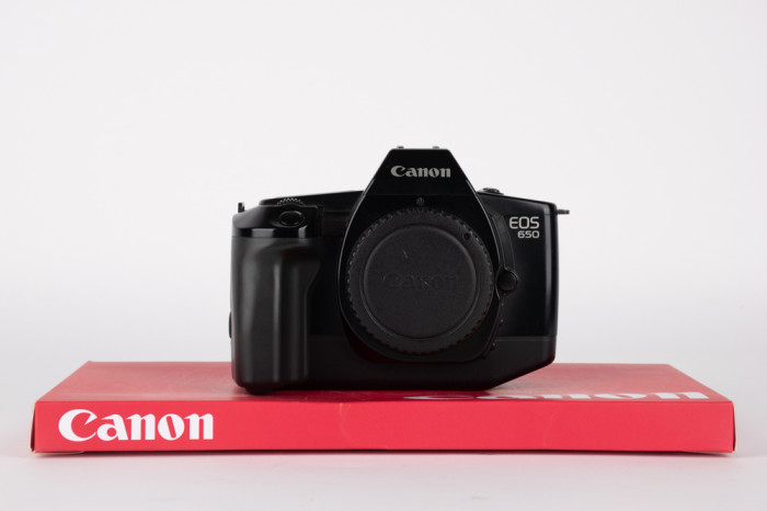 Canon eos 650 main product photo