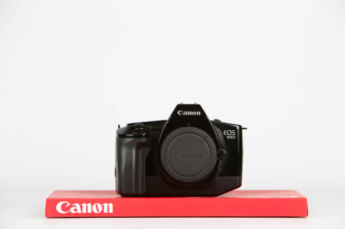 Canon eos 650 main product photo