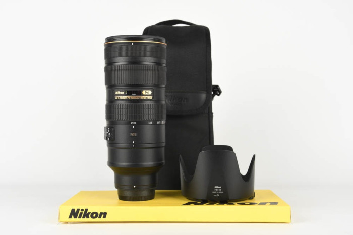 Nikon 70-200mm f2.8 G ED VR II main product photo