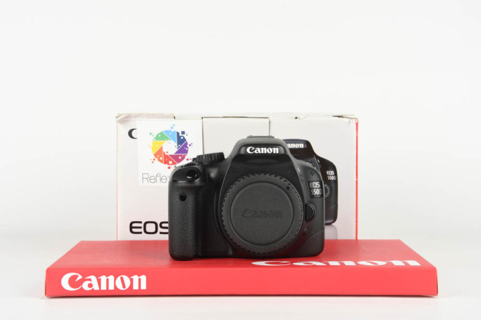 Canon 550D main product photo