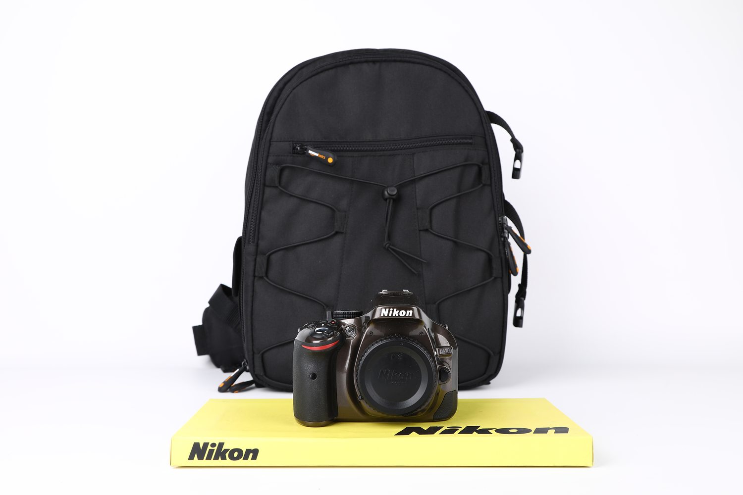 Nikon D5200 - Brown  + Zaino Amazon Basic
