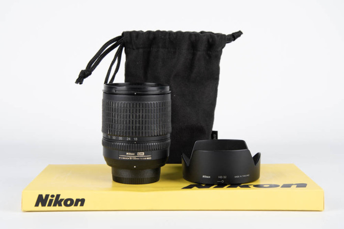 Nikon 18-135mm f3.5-5.6 G ED main product photo