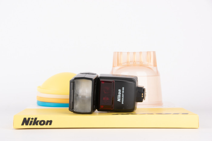 Flash Nikon speedlight SB-600 + kit diffusori main product photo