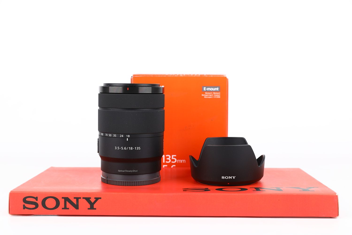 Sony 18-135mm f3.5-5.6 OSS