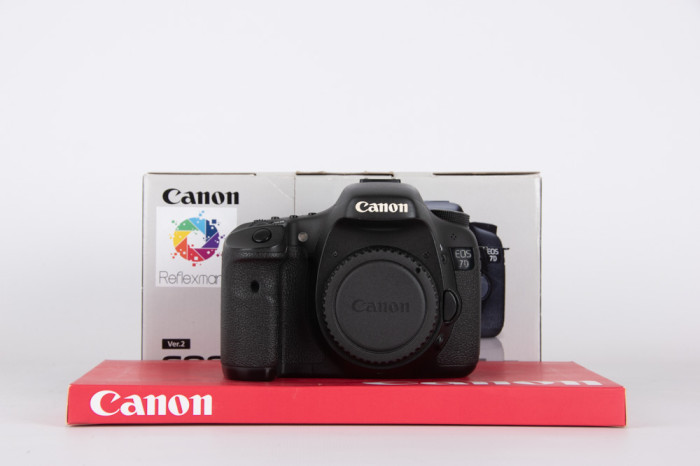Canon 7D main product photo