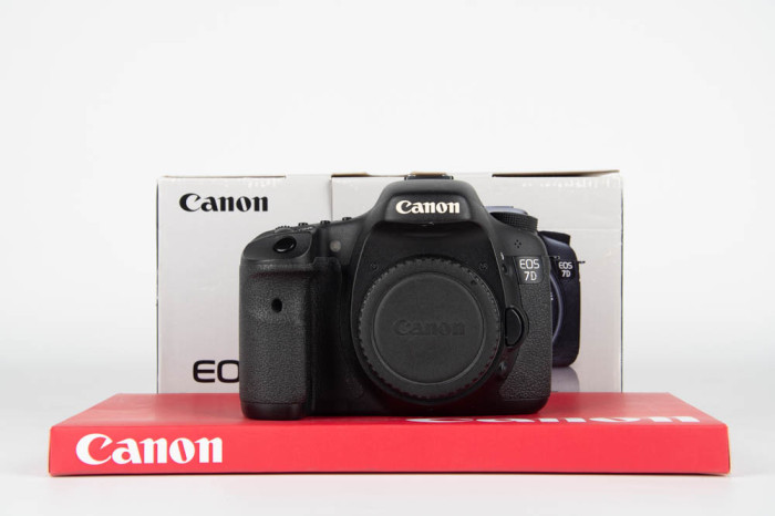Canon 7D main product photo