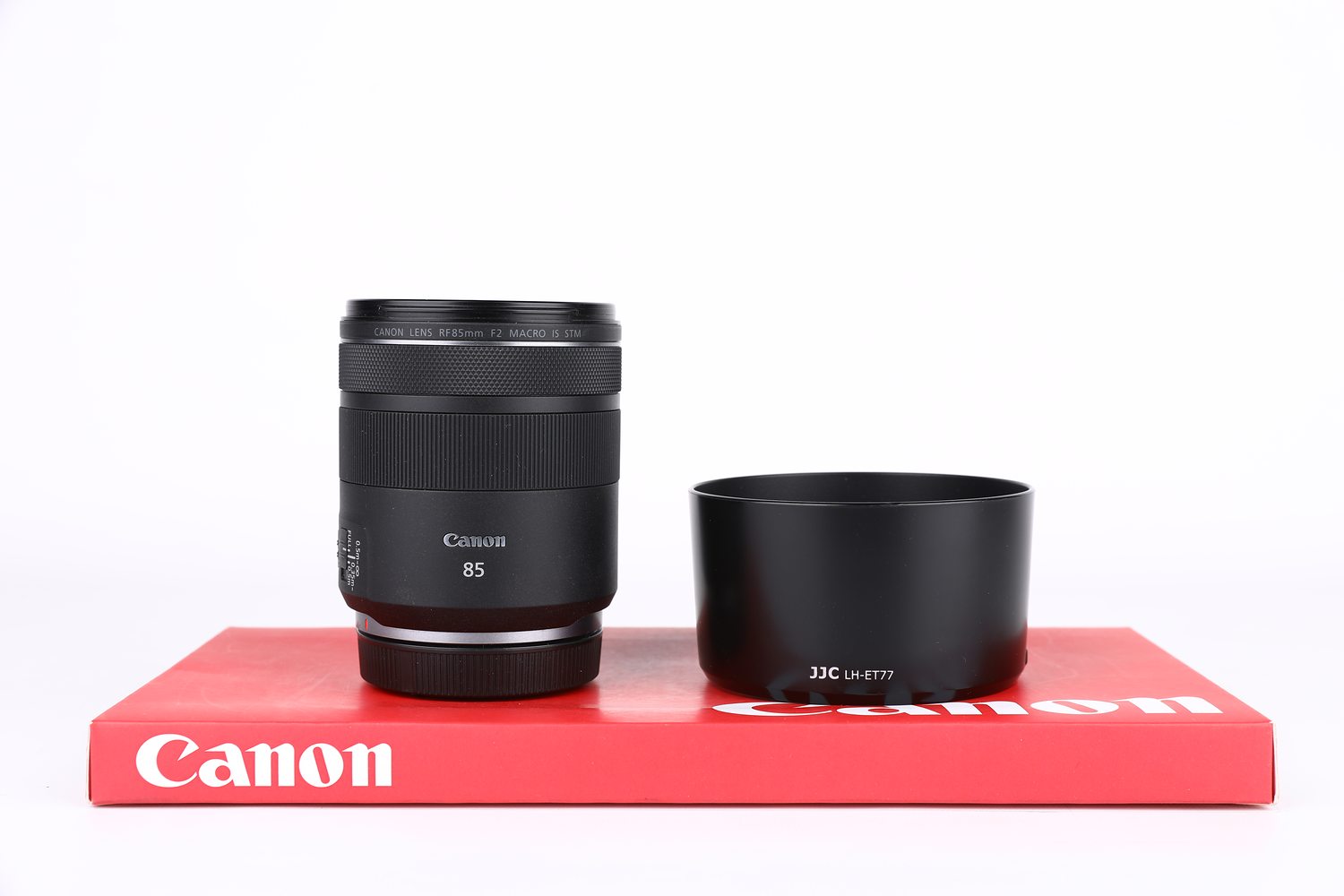 Canon RF 85mm F2 IS Macro STM