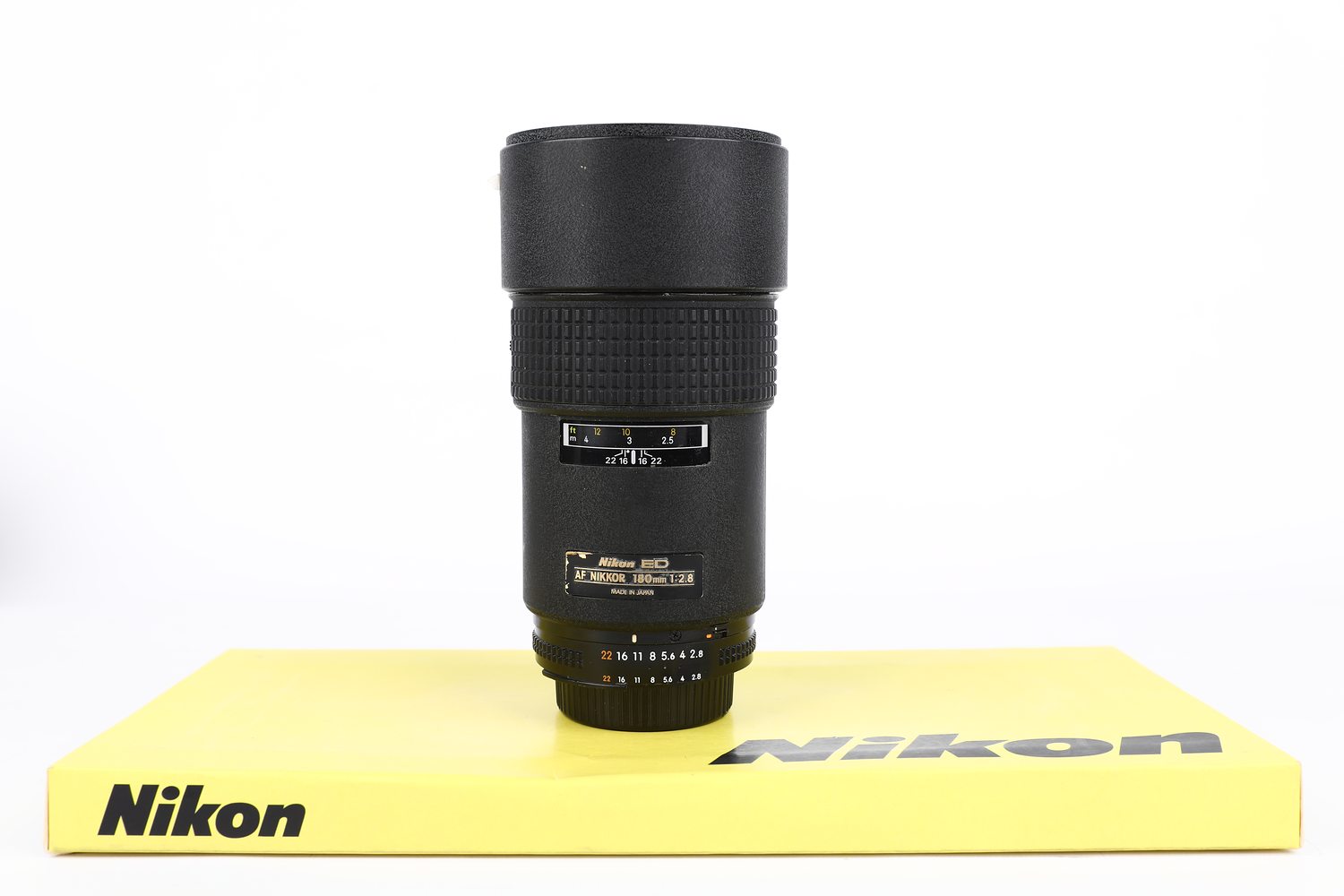 Nikon 180mm f2.8 ED AF