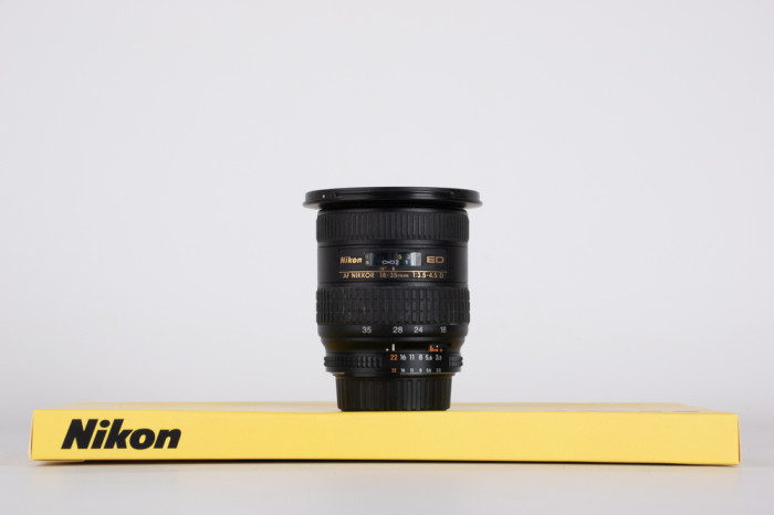 Nikon 18-35mm F3.5-4.5 ED AF D main product photo
