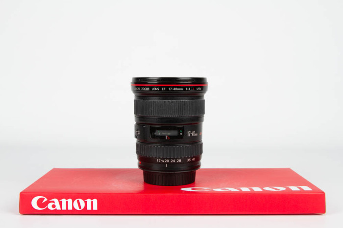 Canon 17-40mm F4 L USM main product photo