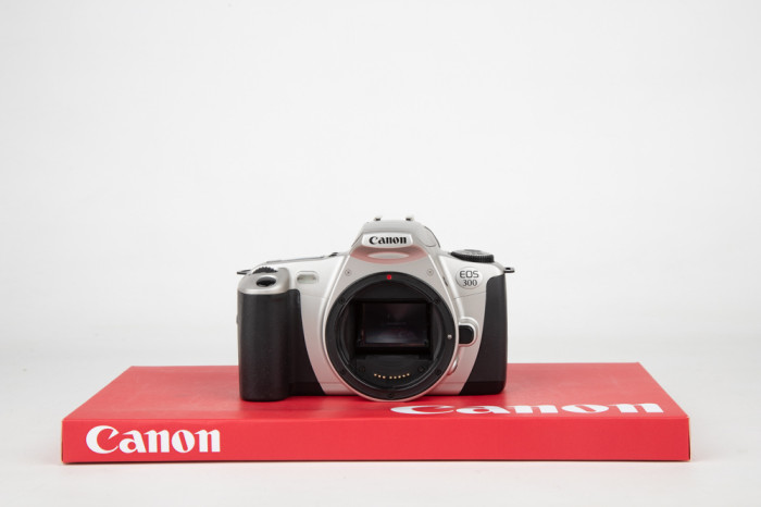 Canon EOS 300 main product photo