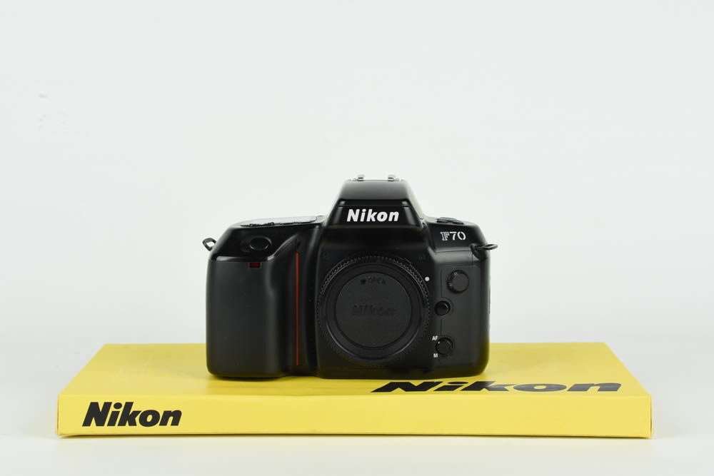 Nikon F70