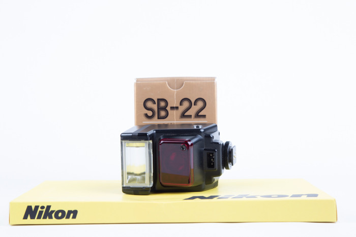 Flash Nikon speedlight SB-22 main product photo
