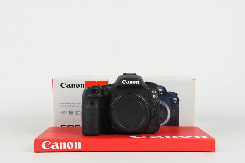Canon 90D