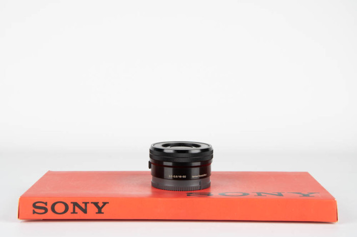 Sony 16-50mm f3.5-5.6 OSS main product photo