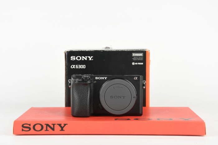 Sony A6300 main product photo