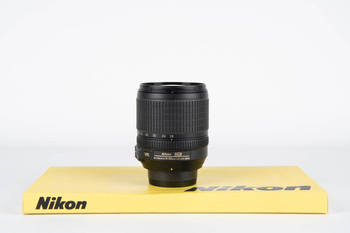 Nikon 18-105mm f3.5-5.6 G ED VR main product photo