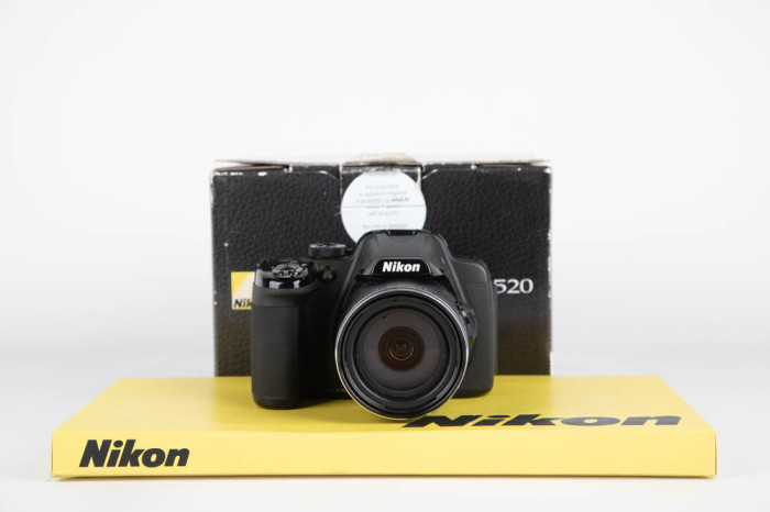 Nikon Coolpix P520 main product photo