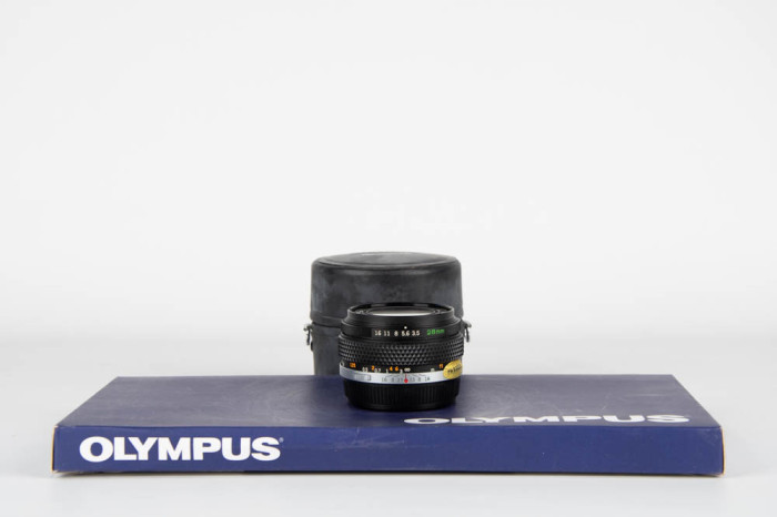Olympus 28mm f3.5 G.Zuiko AUTO-W Olympus OM main product photo