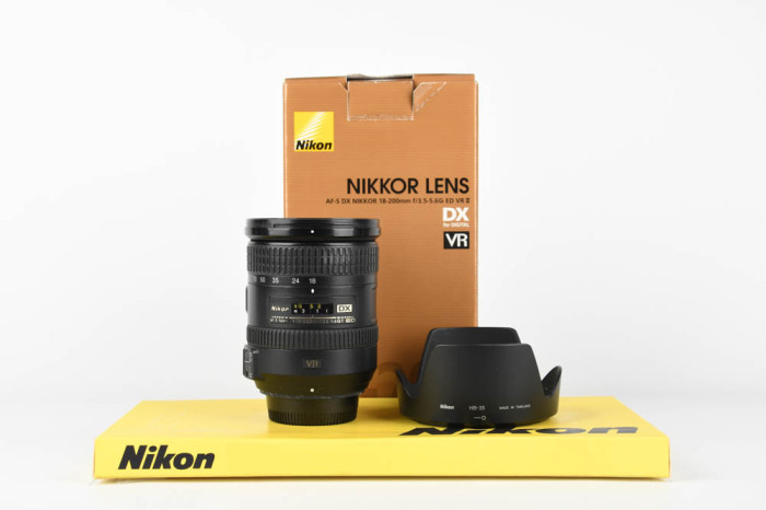 Nikon 18-200mm f3.5-5.6 DX G ED VR II main product photo