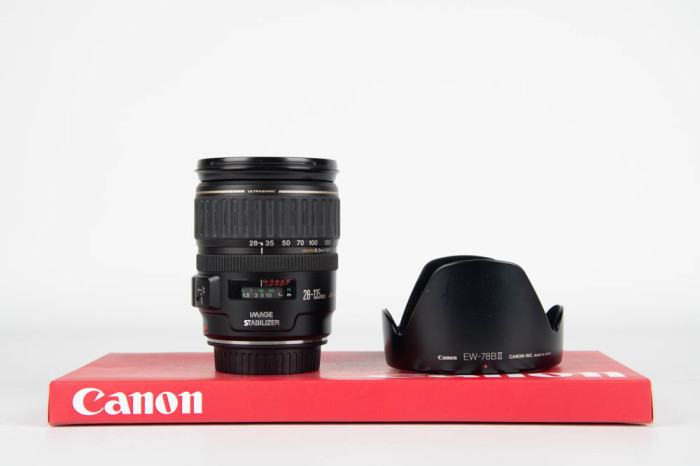 Canon 28-135mm f3.5-5.6 IS USM main product photo