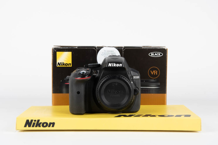 Nikon D5300 main product photo