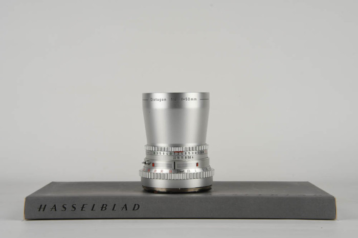 Hasselblad Carl Zeiss Distagon 50mm f4 cromato main product photo