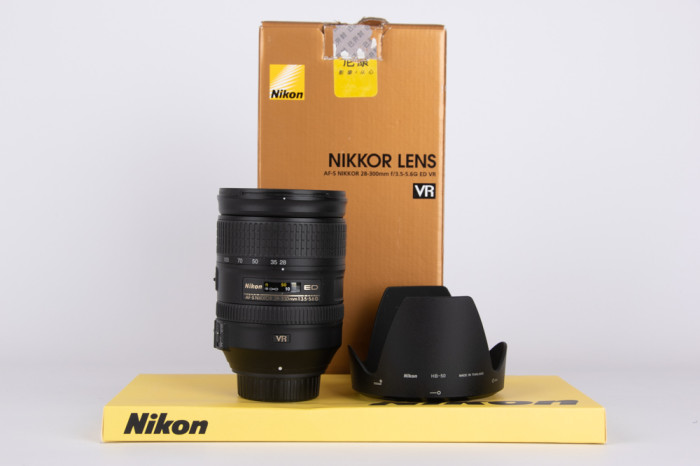 Nikon 28-300mm f 3.5-5.6 G ED VR main product photo