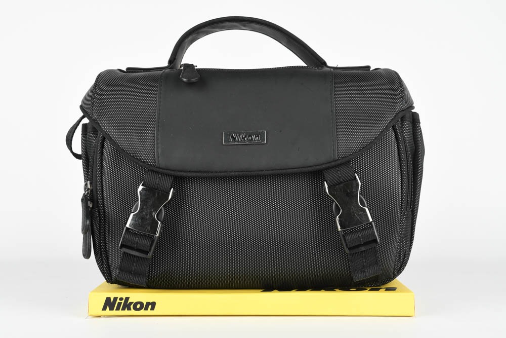 Borsa&#x20;Nikon&#x20;nera-&#x20;argento
